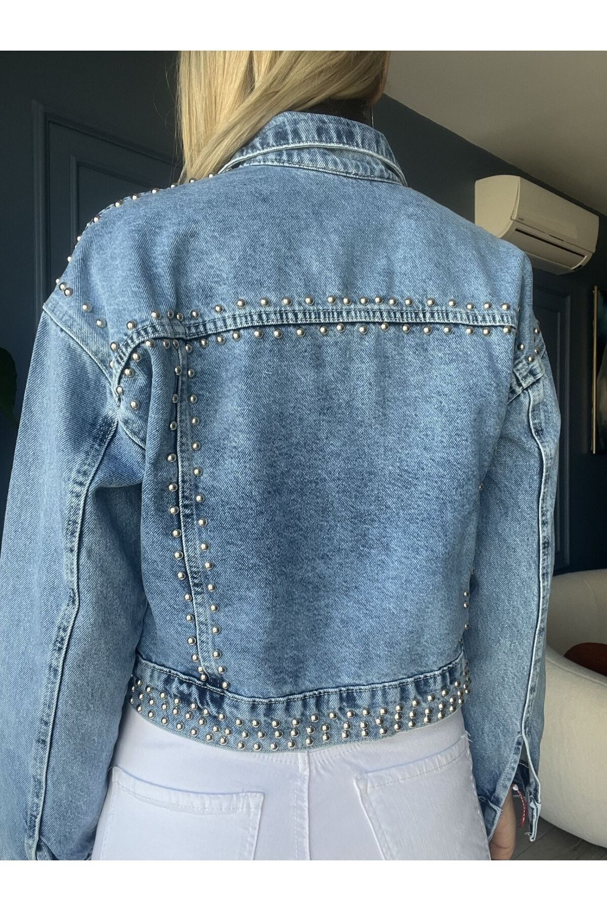 Zımba Detaylı Düğmeli Crop Jean Ceket Mavi-L Zımba Detaylı Düğmeli Crop Jean Ceket Mavi-L