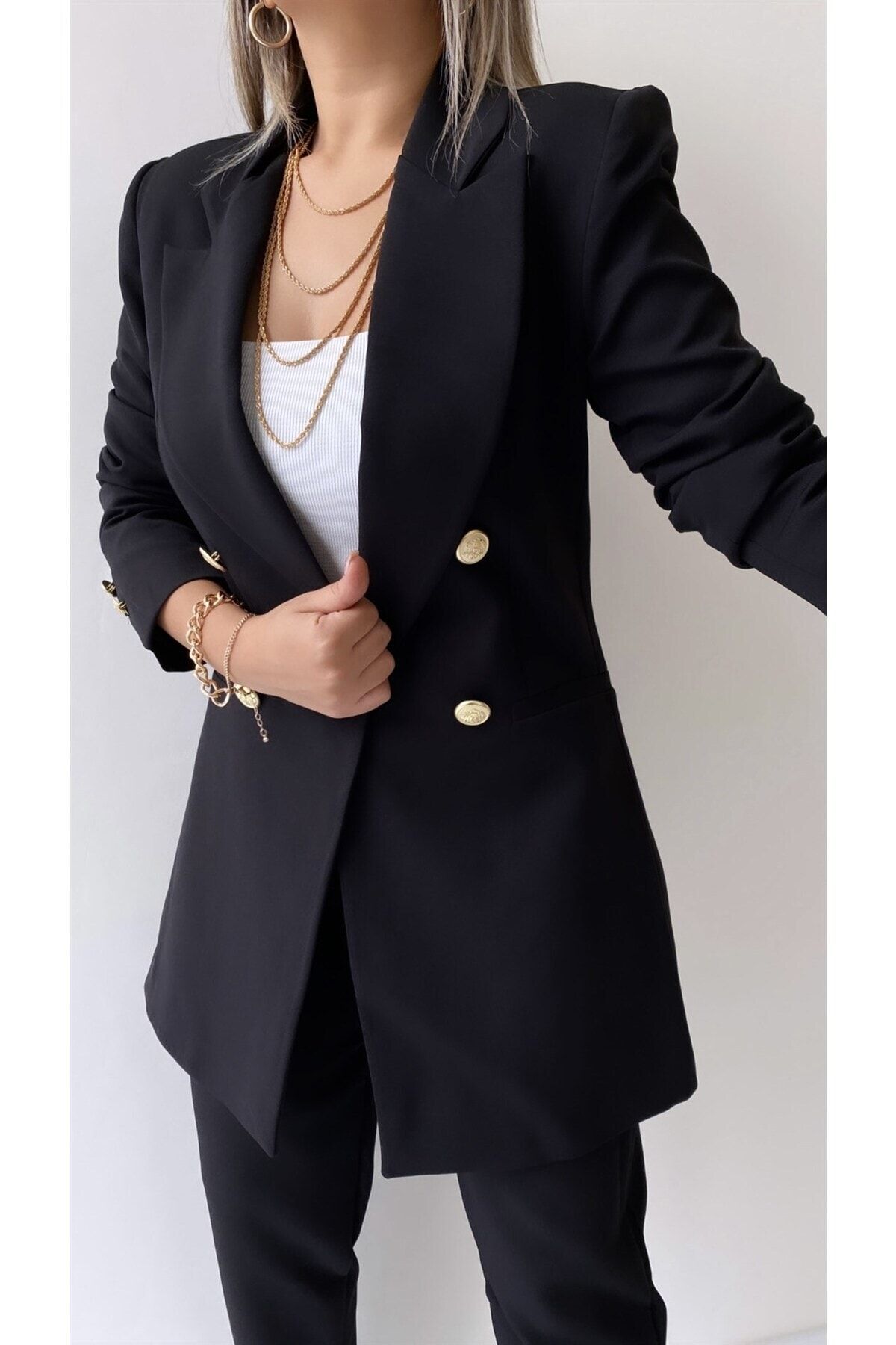 Uzun Gold Düğmeli Blazer Ceket Siyah Uzun Gold Düğmeli Blazer Ceket Siyah