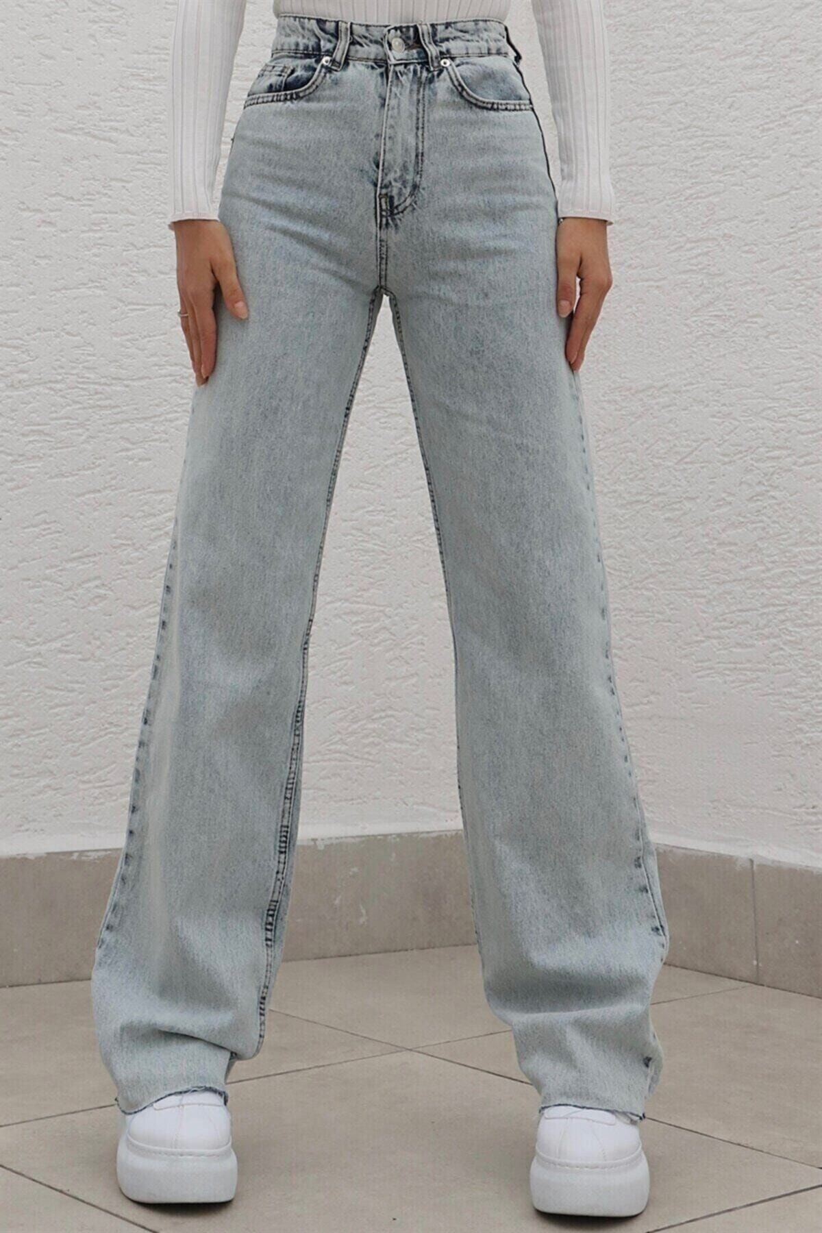 Lara Power Likralı Kadın Açık Mavi Kar Yıkama Yüksek Bel Salaş Paça Denim Kot Pantolon Lvk-001040a Lara Power Likralı Kadın Açık Mavi Kar Yıkama Yüksek Bel Salaş Paça Denim Kot Pantolon Lvk-001040a