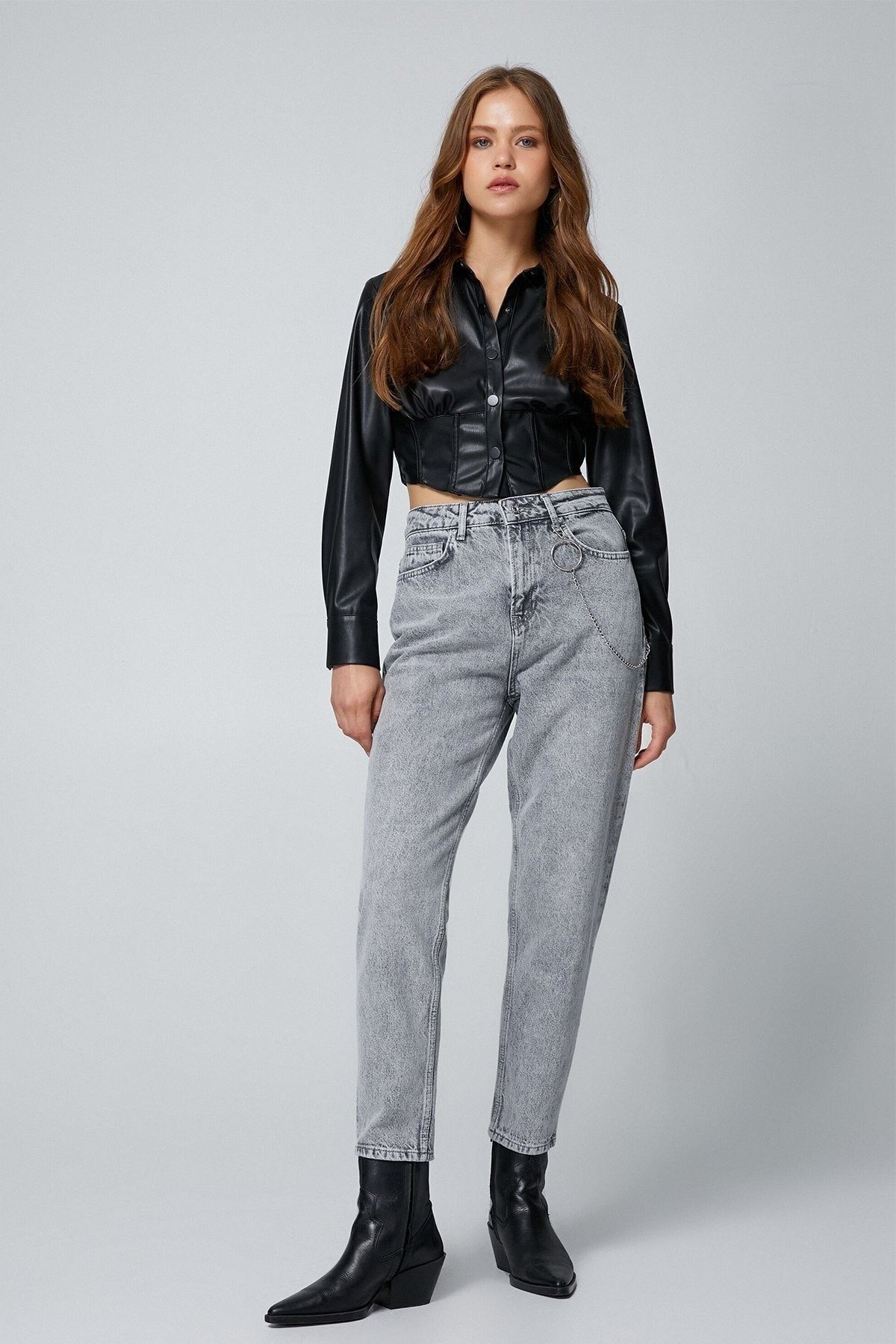 Kadın Yüksek Bel Kot Pantolon Hafif Dar Paça - Mom Jeans 4WAL40063MD Kadın Yüksek Bel Kot Pantolon Hafif Dar Paça - Mom Jeans 4WAL40063MD