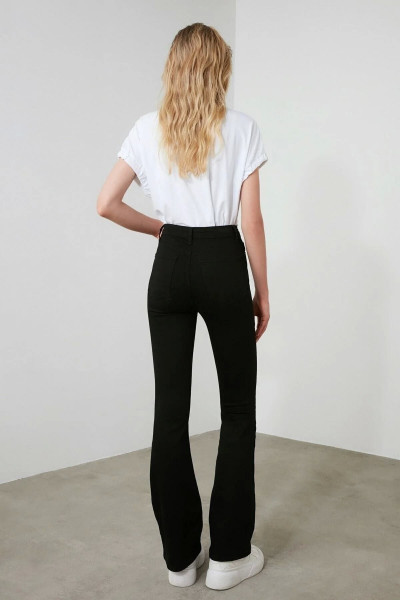 Siyah Yüksek Bel Flare Jeans Renk Solmayan Ispanyol Paça Kot Pantolon Siyah Yüksek Bel Flare Jeans Renk Solmayan Ispanyol Paça Kot Pantolon