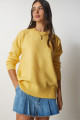 Kadın Sarı Bisiklet Yaka Oversize Triko Kazak BV00085 Kadın Sarı Bisiklet Yaka Oversize Triko Kazak BV00085