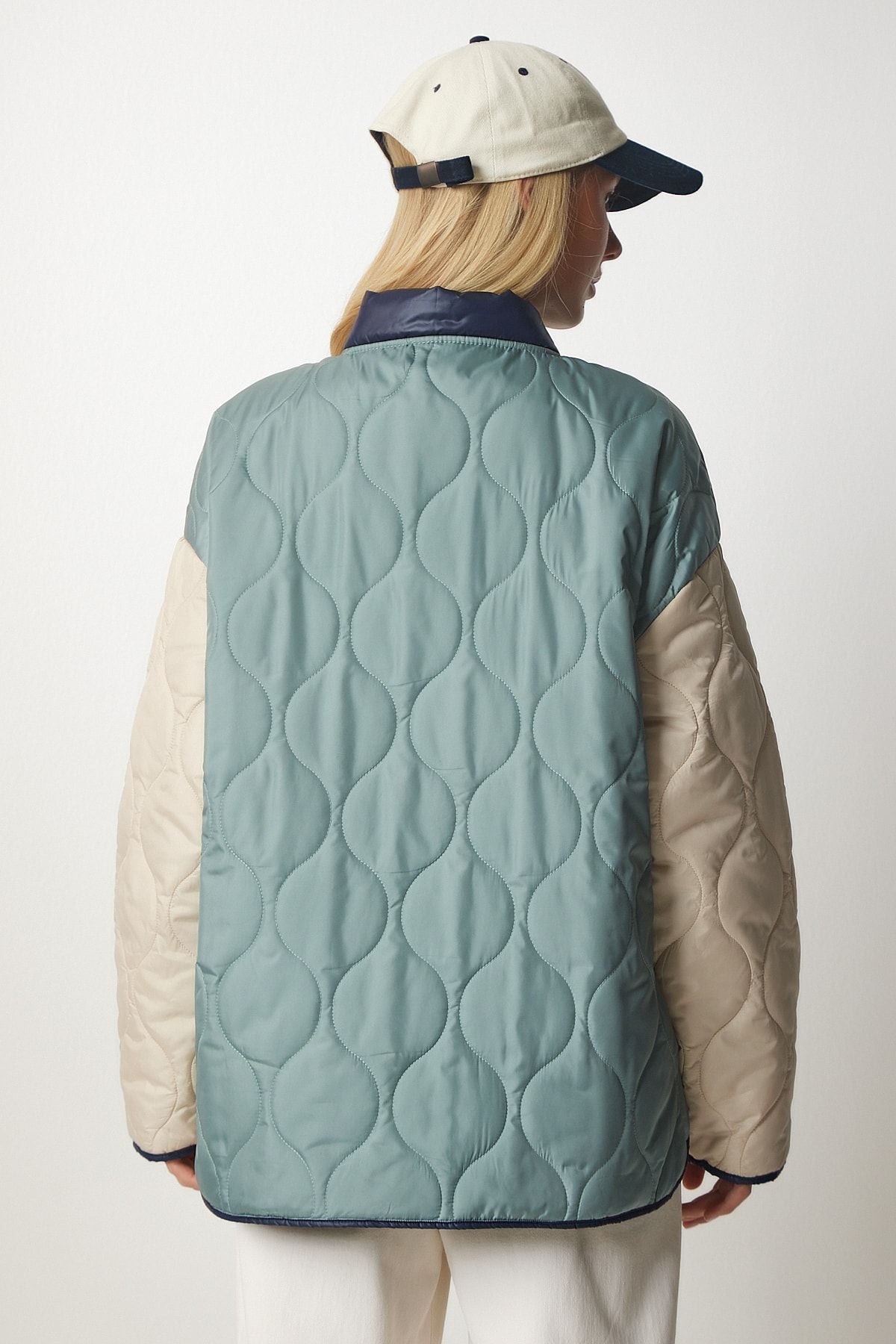 Kadın Su Yeşili Krem Blok Renkli Oversize Kapitone Mont dz00091 Kadın Su Yeşili Krem Blok Renkli Oversize Kapitone Mont dz00091