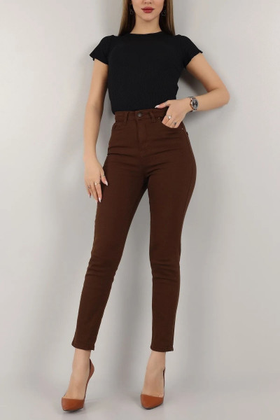 Maria Kadın Koyu Kahverengi Süper Yüksek Bel Comfort Likralı Mom Kot Pantalon Jeans Maria Kadın Koyu Kahverengi Süper Yüksek Bel Comfort Likralı Mom Kot Pantalon Jeans