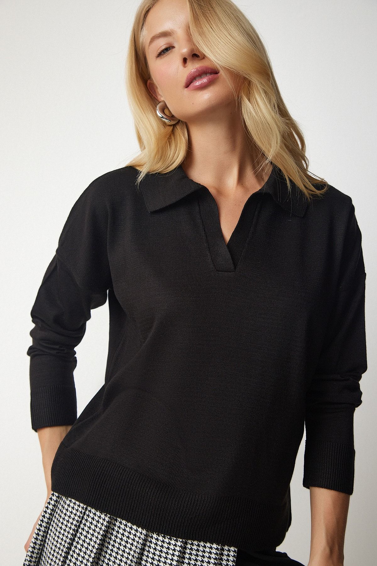 Kadın Siyah Polo Yaka Basic Kazak bv00094 Kadın Siyah Polo Yaka Basic Kazak bv00094