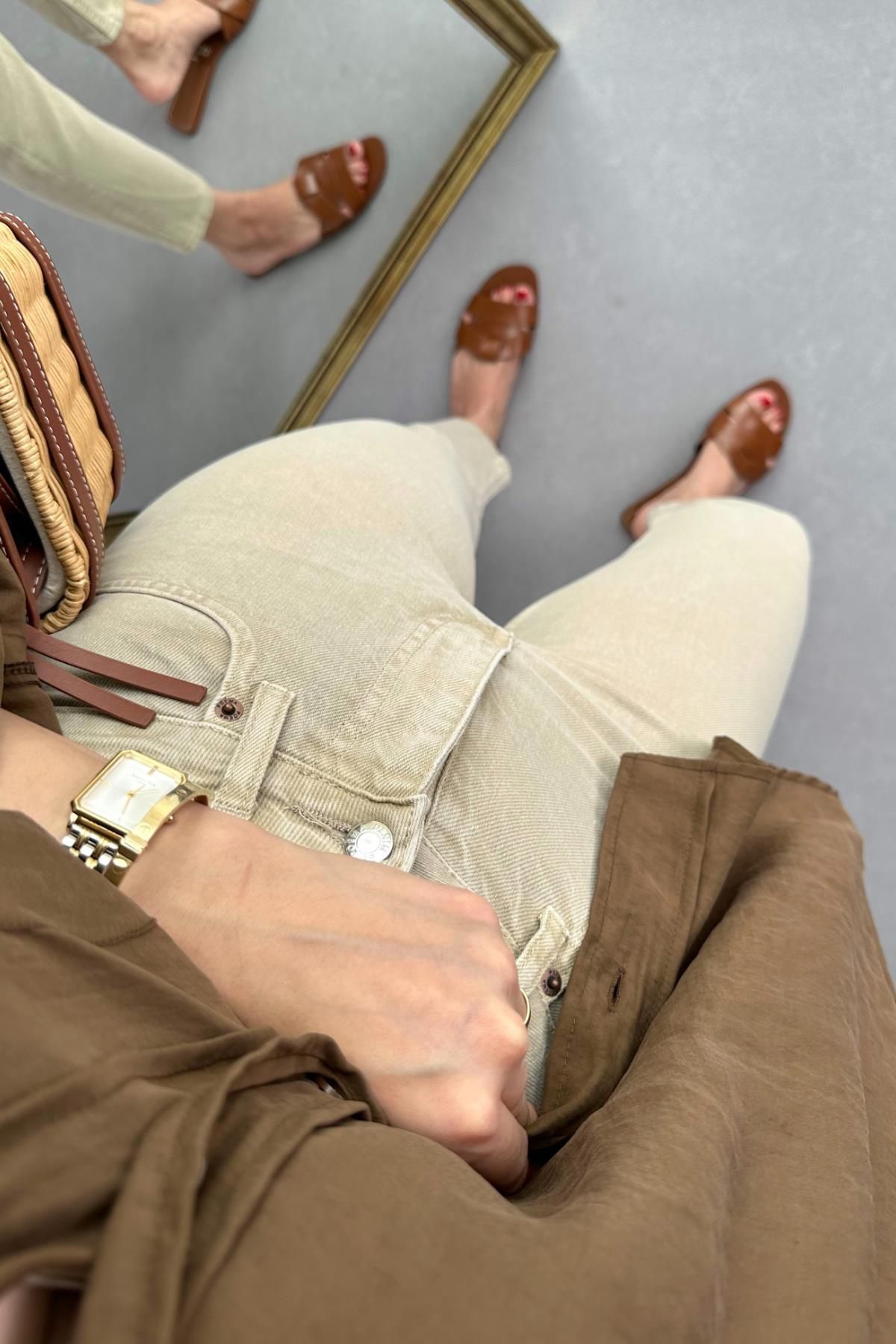 Mona Bej Mom Jean Kadın Boyfriend Yüksek Bel Likralı Kot Pantolon Mona Bej Mom Jean Kadın Boyfriend Yüksek Bel Likralı Kot Pantolon