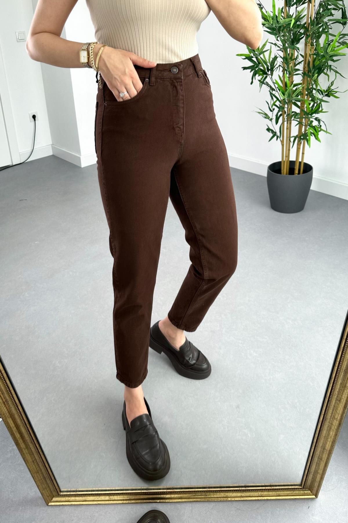 Mona Kahverengi Mom Jean Kadın Boyfriend Yüksek Bel Likralı Kot Pantolon Mona Kahverengi Mom Jean Kadın Boyfriend Yüksek Bel Likralı Kot Pantolon