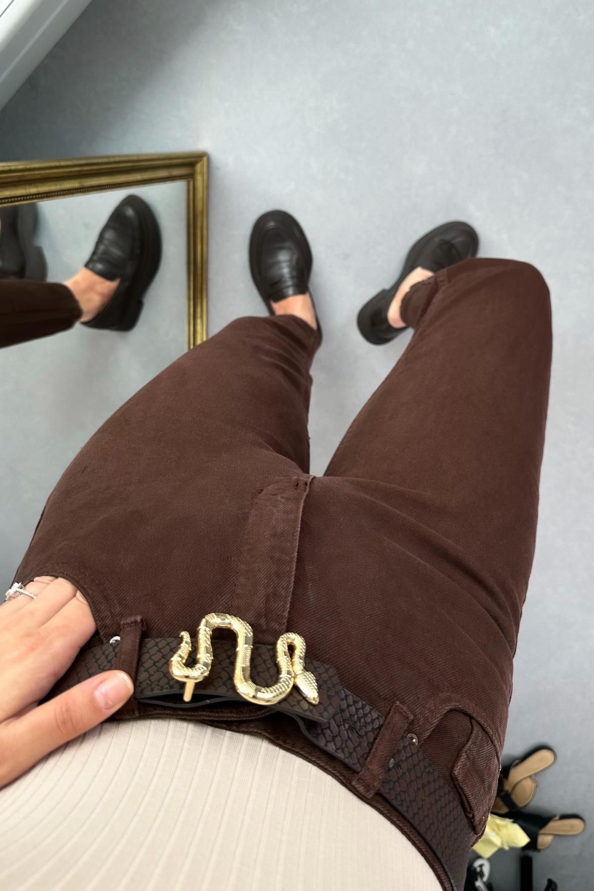 Mona Kahverengi Mom Jean Kadın Boyfriend Yüksek Bel Likralı Kot Pantolon Mona Kahverengi Mom Jean Kadın Boyfriend Yüksek Bel Likralı Kot Pantolon