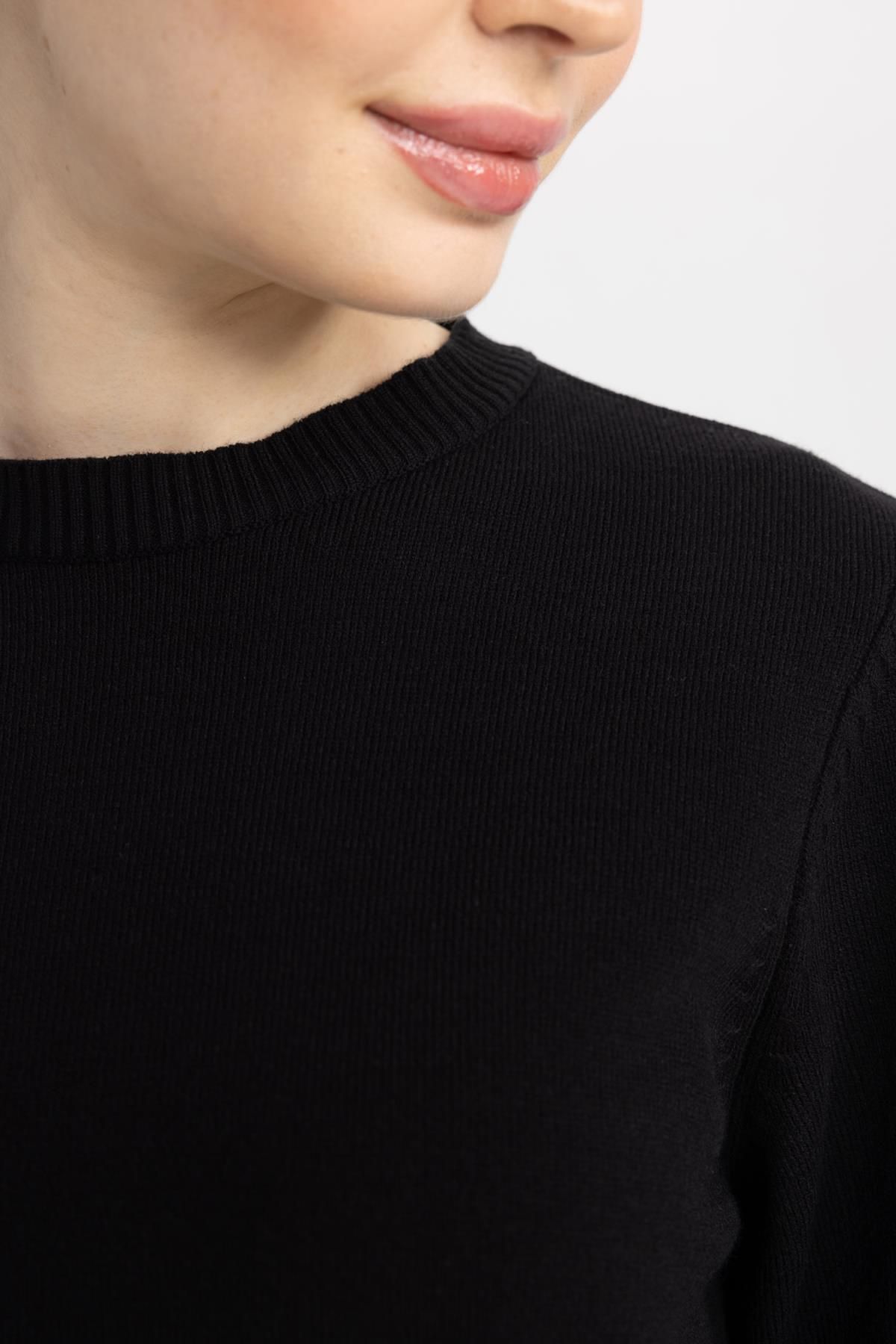 Regular Fit Bisiklet Yaka Yırtmaçlı Basic Düz Triko Kazak Tunik H3431az23wn Regular Fit Bisiklet Yaka Yırtmaçlı Basic Düz Triko Kazak Tunik H3431az23wn
