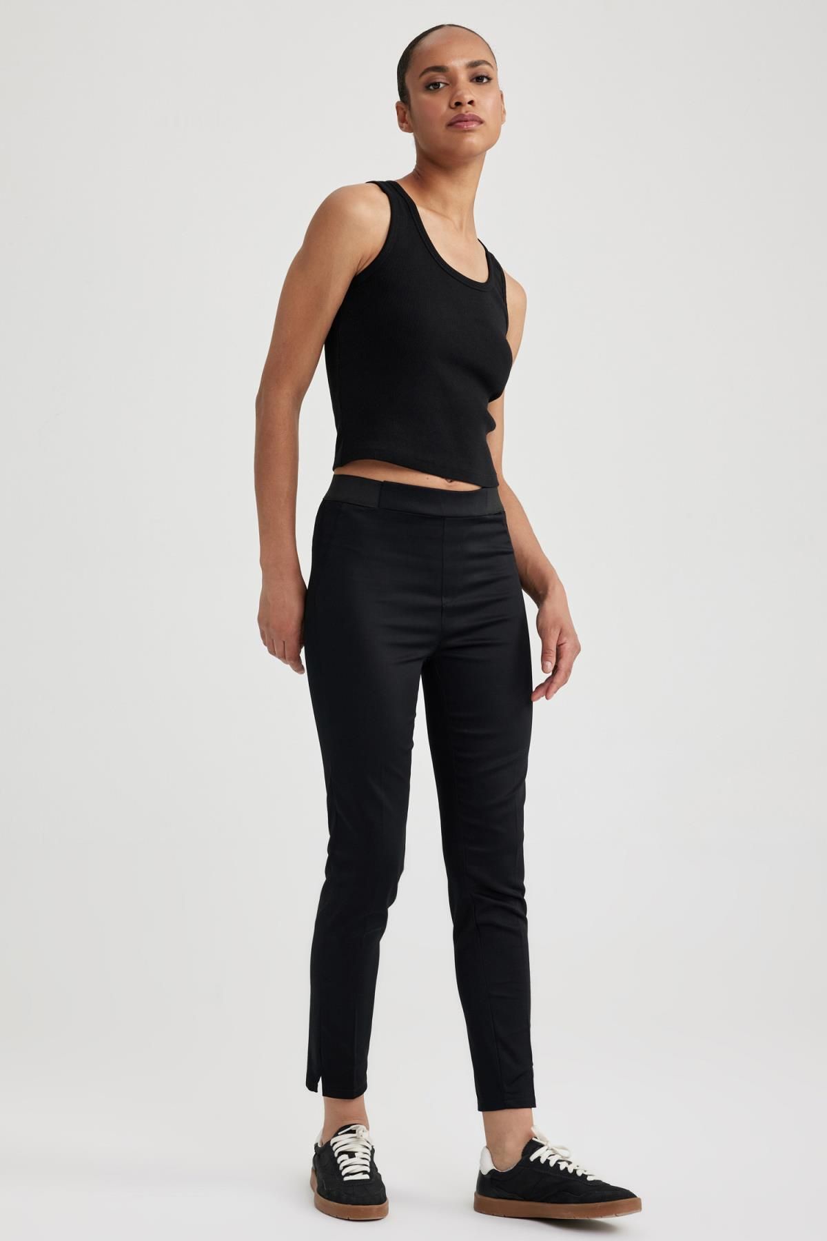 Sigaret Saten Pantolon Siyah Normal Bel Basic Düz Beli Lastikli Düz Paça J8743az23wn Sigaret Saten Pantolon Siyah Normal Bel Basic Düz Beli Lastikli Düz Paça J8743az23wn