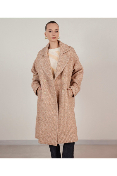 Yırtmaç Detaylı Palto