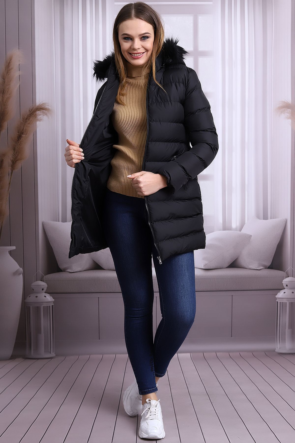 Kadın Siyah Peluşlu Microgelli Şişme Mont