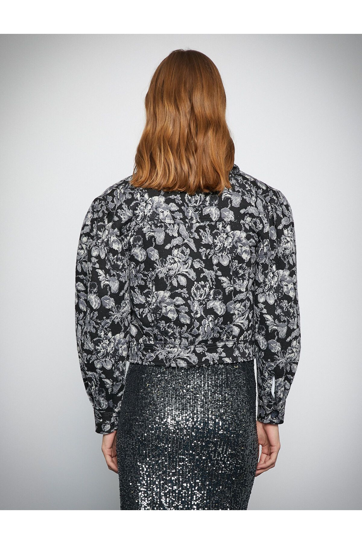 Melis Ağazat X - Jakarlı Balon Kollu Crop Ceket Melis Ağazat X - Jakarlı Balon Kollu Crop Ceket